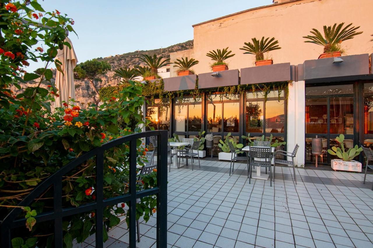 Panorama Palace Hotel メタ エクステリア 写真