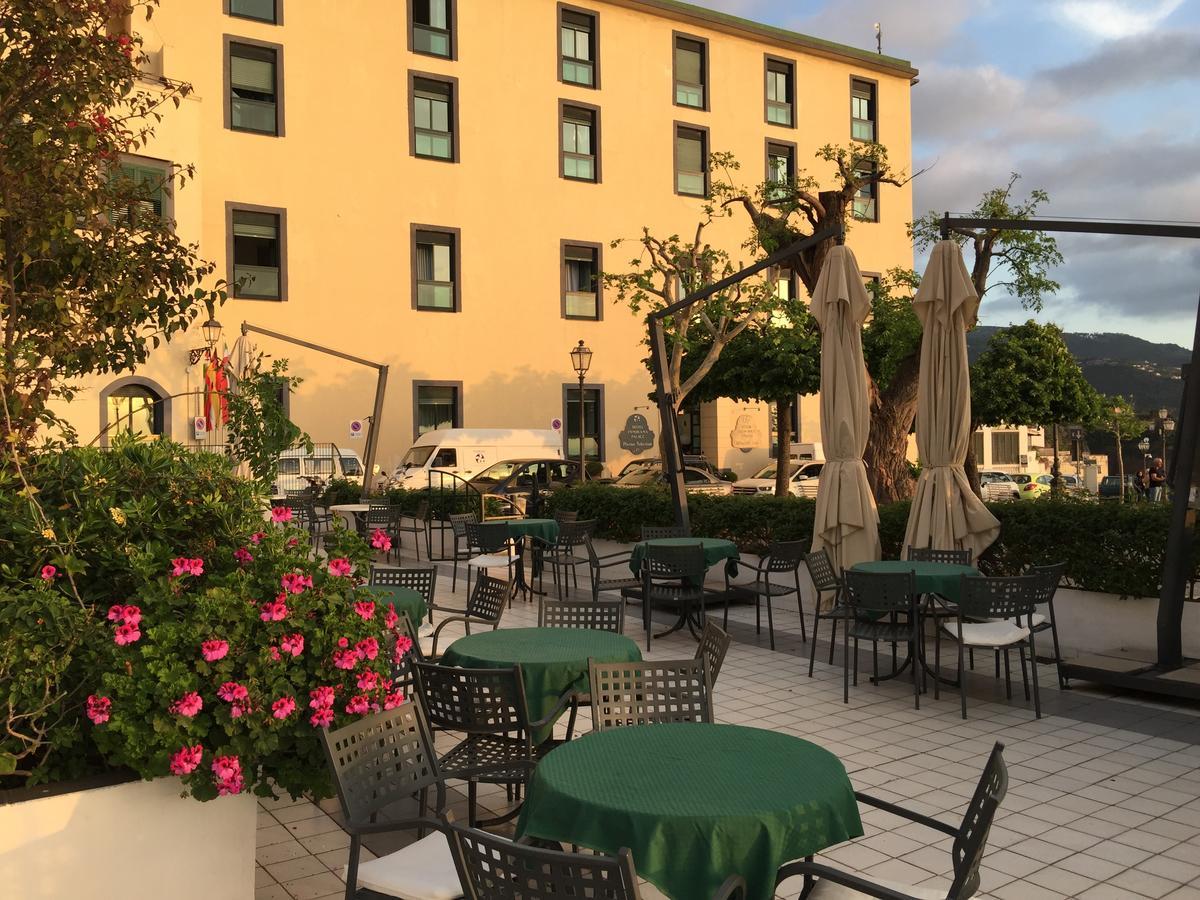 Panorama Palace Hotel メタ エクステリア 写真